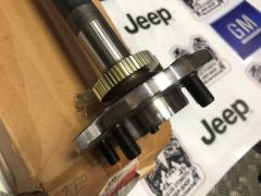 GRAND CHEROKEE ARKA AKS SAĞ 1993/1994 DANA 35 SPİCER 74356-1X
